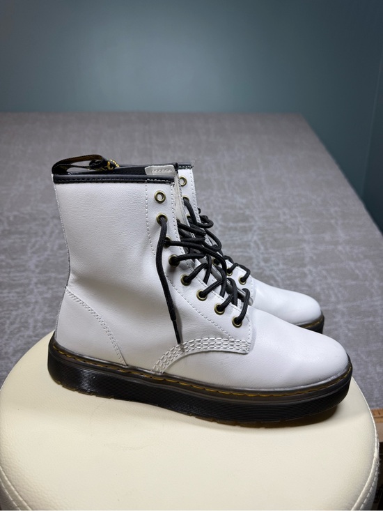 Dr. Martens Shoes - Dr. Marten Zavala Patent Leather 1460 Eye Combat Lace Up Boot Women Size 9 Men 8